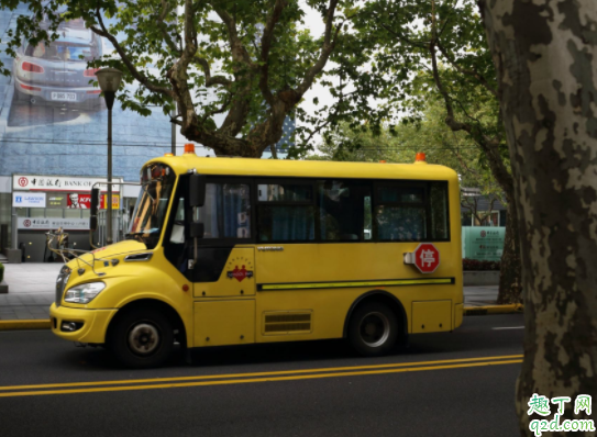 汽車發(fā)動(dòng)機(jī)皮帶什么時(shí)候更換 小車發(fā)動(dòng)機(jī)的皮帶斷了還能行駛嗎3