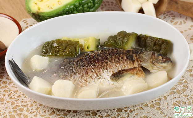 鯽魚湯鯽魚要不要提前腌一下 鯽魚湯的鯽魚怎么腌制2
