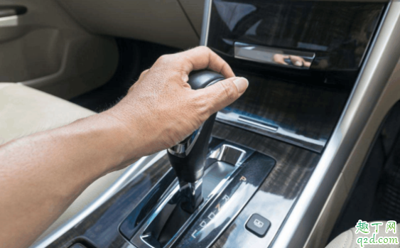 手剎沒松開車會(huì)造成什么后果 手剎拉到底長(zhǎng)時(shí)間有沒有危害2