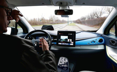 手動擋車可以用手剎代替腳剎嗎 手動擋坡道起步用手剎嗎