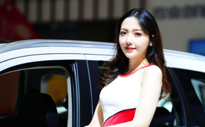 男朋友想在車?yán)镆宋以趺崔k 車?yán)锬信笥颜f難受想要該答應(yīng)嗎