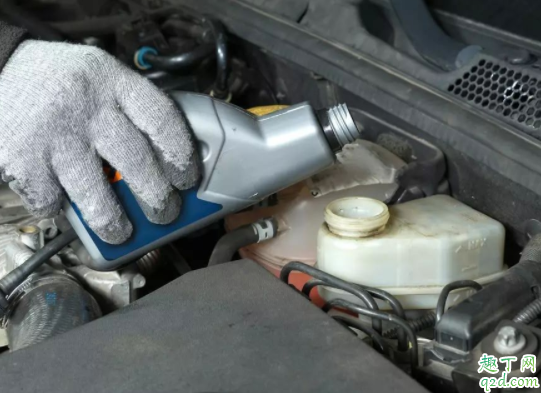 剎車(chē)油重要嗎 剎車(chē)油會(huì)變少嗎2