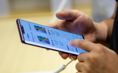 華為mate30pro 4g和5g屏幕不一樣嗎 華為屏幕是同一個(gè)廠家嗎