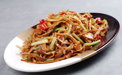 炒肉絲用哪個部位的肉 炒肉絲是前腿肉好還是后腿肉好