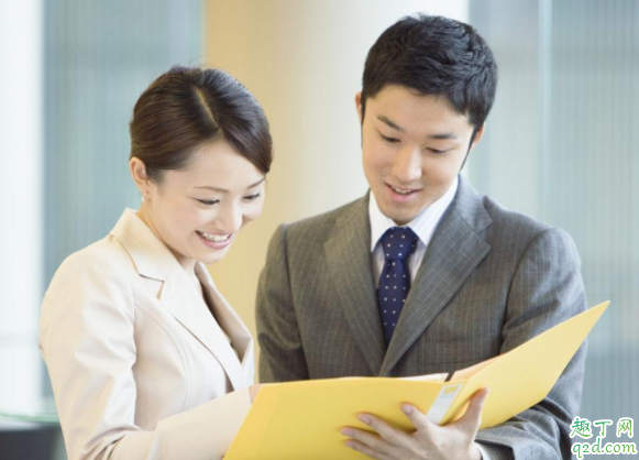 剛做銷(xiāo)售怎么和客戶交流 做銷(xiāo)售必須要口才嗎1