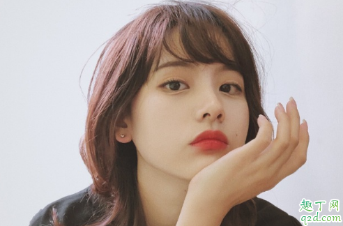 女朋友每次生氣就哭怎么辦 女朋友晚上生氣說要睡覺不理我怎么辦1