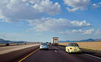 發(fā)動(dòng)機(jī)與變速箱接觸面滲油怎么辦 帕薩特b5冒藍(lán)煙換氣門油封可以嗎