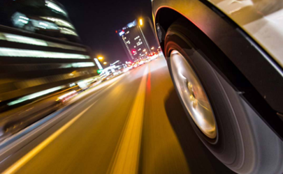 輪胎磨損不均勻一般什么問(wèn)題 輪胎輪轂?zāi)p影響開(kāi)車(chē)嗎