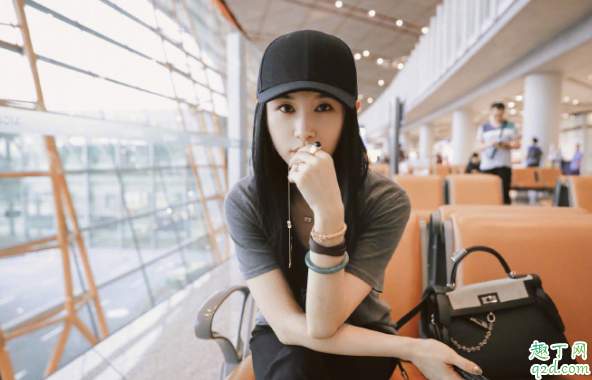 繁花盛開的夏天是根據(jù)哪部小說改編的 繁花盛開的夏天TXT免費閱讀2