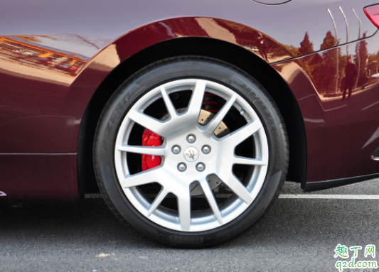 汽車輪胎一定要換原廠的那種嗎 卡車輪胎什么花紋比較好2