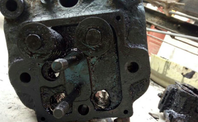 柴油機冒機油怎么回事 柴油機機油變白是什么原因