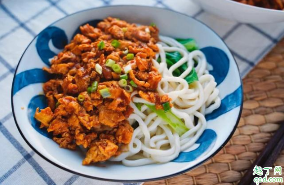 雞蛋醬是用黃豆醬還是大醬 雞蛋醬可以用郫縣豆瓣醬嗎2