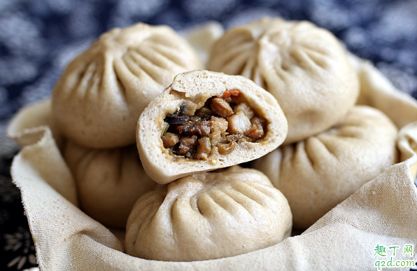 包豬肉包子哪個(gè)部位的肉好 包豬肉包子用哪種肉合適1