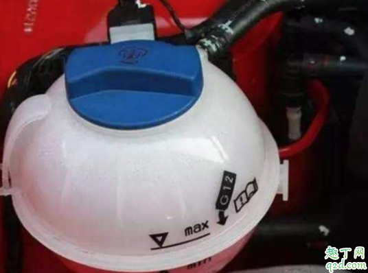 汽車?yán)鋮s液箱可以加水嗎 冷卻液沒漏也會變少嗎3