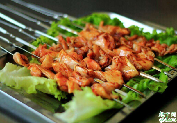 懷孕八個(gè)月吃燒烤對(duì)胎兒有影響嗎 懷孕應(yīng)該怎么吃燒烤健康3