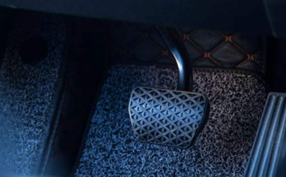 汽車怎么踩油門省油 深踩油門后松油門是不是省油