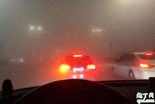 汽車霧燈有沒有用 同時開大燈和霧燈費油嗎2