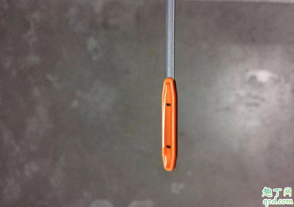 汽車機(jī)油在下刻線能跑嗎 汽車機(jī)油少了影響開車嗎3