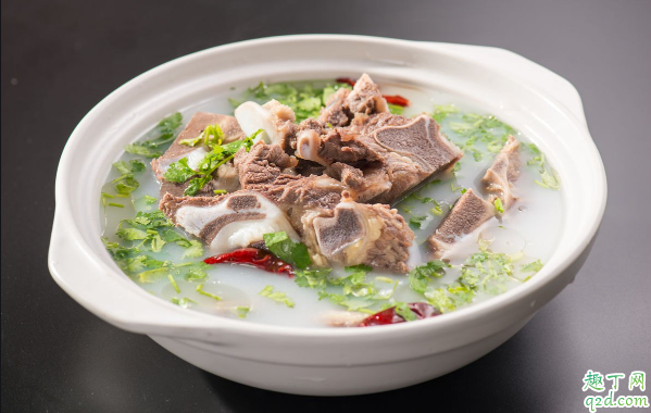 煲牛骨湯牛骨要焯水嗎 牛骨湯牛骨要先用開水燙一下嗎1