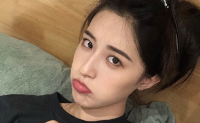 女朋友每次生氣躺床上刷抖音不理人 女朋友動不動就生氣要繼續(xù)嗎