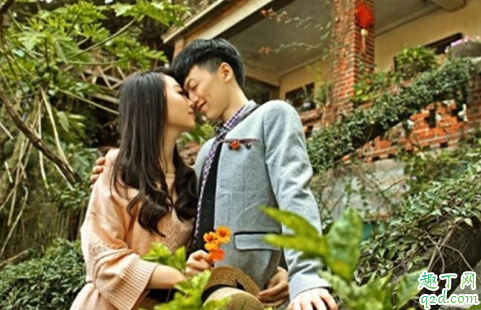 男生問女生年齡目的是什么 男生問你多大怎么幽默回復(fù)2