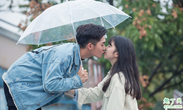 摸那里女人最容易動情 女人哪個地方一摸就想要3