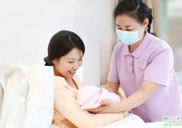 坐月子有必要請月嫂嗎 坐月子請月嫂好還是自己人照顧好2
