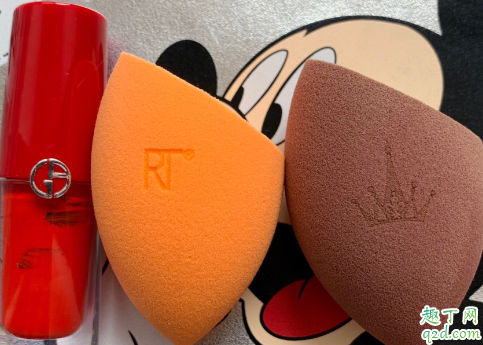 rt美妝蛋和爾木萄買哪個好 rt和爾木萄美妝蛋區(qū)別對比1