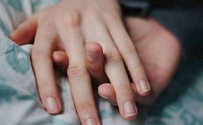 夫妻之間不爭(zhēng)不吵離婚是因?yàn)橛袗?ài)嗎 不爭(zhēng)不吵的婚姻代表什么