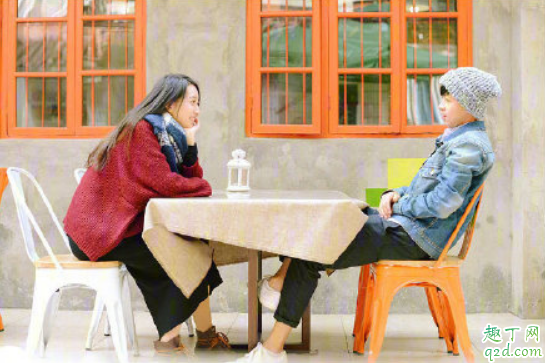 兩個內(nèi)向的人怎么約會不尷尬 兩個內(nèi)向的人約會要注意什么3