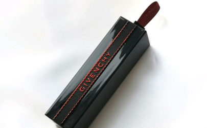 紀(jì)梵希2019圣誕限定28什么色 紀(jì)梵希28號(hào)口紅試色