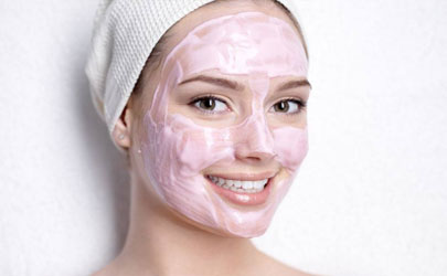 臉上老長(zhǎng)閉口是啥原因 臉上突然開(kāi)始長(zhǎng)閉口怎么辦