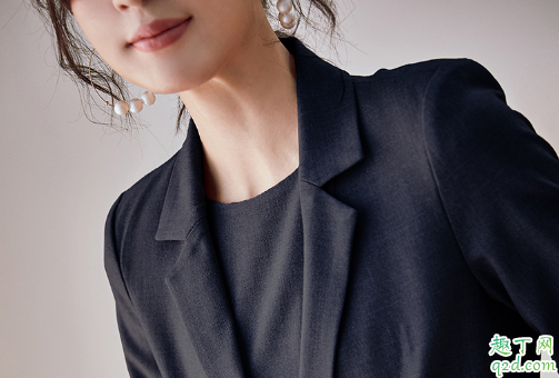 國企上班能力和關(guān)系哪個(gè)重要 在國企上班一般多少錢一個(gè)月3