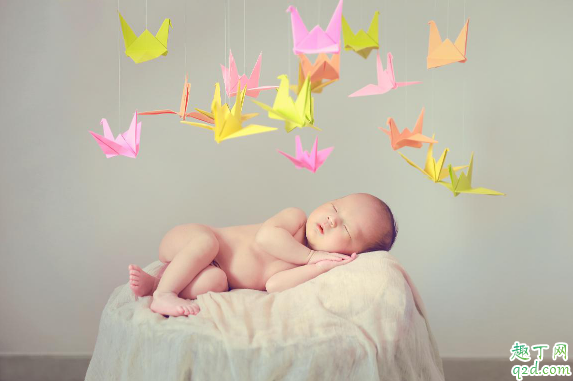 嬰兒剪舌根幾個(gè)月合適 嬰兒舌根短什么時(shí)候剪比較好1