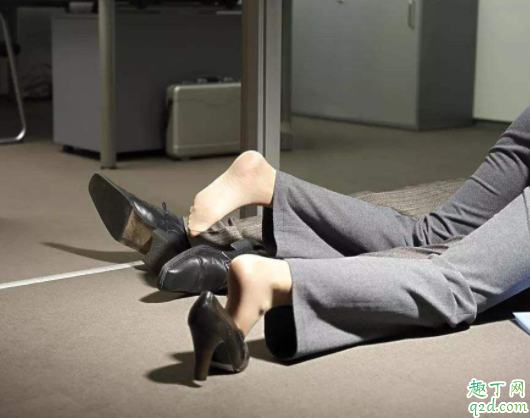 辦公室戀情好還是不好 和同事談戀愛會有好結(jié)果嗎2