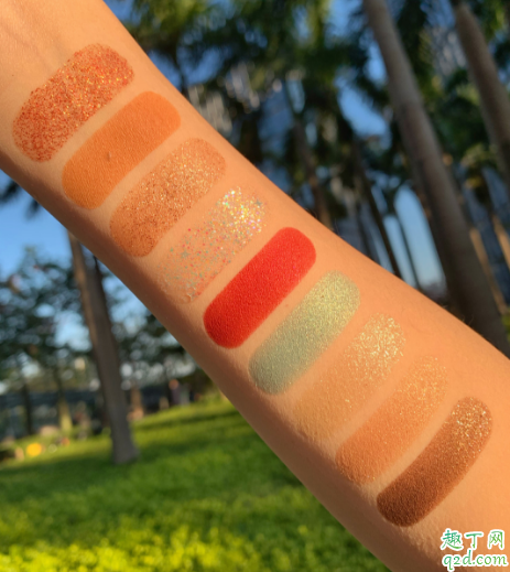 完美日記十二色圣誕小鹿眼影盤(pán)試色 完美日記眼影小鹿盤(pán)教程5