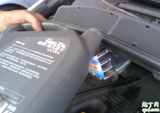 發(fā)動機(jī)機(jī)油損耗快啥原因  怎么看汽車燒機(jī)油還是漏油4