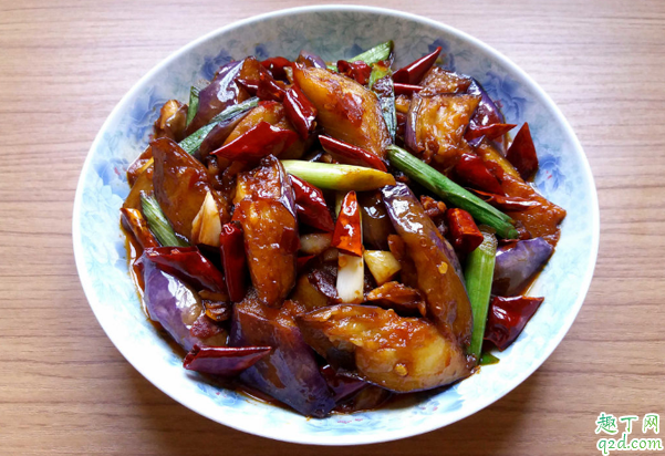 紅燒茄子炸茄子的時(shí)候要不要放淀粉 紅燒茄子炸茄子用淀粉還是面粉3