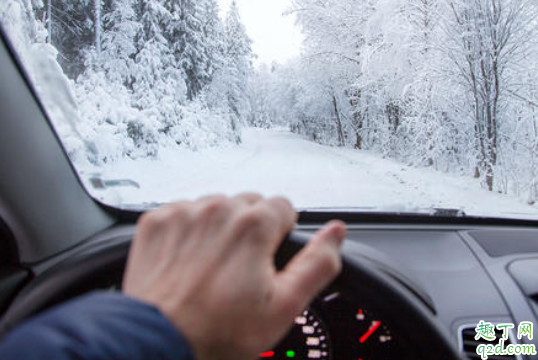 車(chē)開(kāi)起來(lái)車(chē)廂內(nèi)嗡嗡響是什么原因 汽車(chē)開(kāi)起來(lái)噪音大怎么辦1