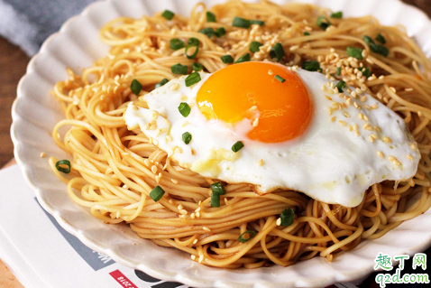 熊爸森林蔥油拌面好吃嗎 熊爸森林蔥油拌面多少錢1