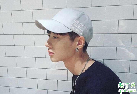 男友一有機(jī)會就動手動腳怎么辦 男生談戀愛后越來越色正常嗎2