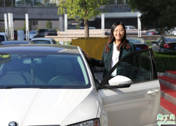 車輛交強(qiáng)險(xiǎn)快到期可以車審嗎 保險(xiǎn)沒(méi)到期審車還要買保險(xiǎn)嗎4