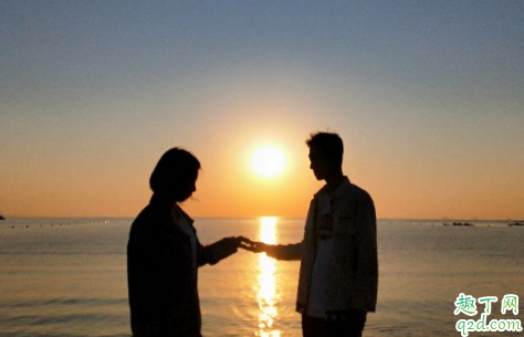 夫妻半個月不聯(lián)系正常嗎 夫妻分開幾乎不打電話是沒感情了嗎1