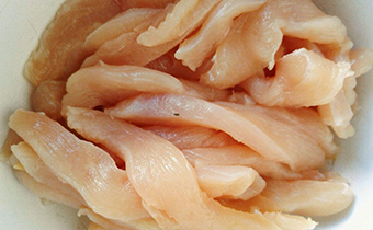 貓吃生肉會有寄生蟲嗎 吃生肉的貓多久驅(qū)一次蟲