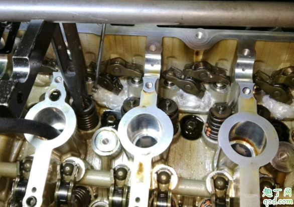 拆氣門(mén)要不要換氣門(mén)油封 氣門(mén)油封為什么會(huì)老化3