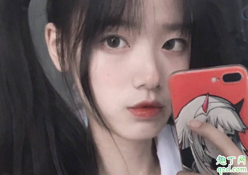 一個(gè)男的咬你胸說明什么 男朋友吻你胸該叫嗎3