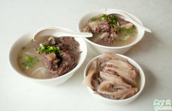 煲牛骨湯牛骨要焯水嗎 牛骨湯牛骨要先用開水燙一下嗎2