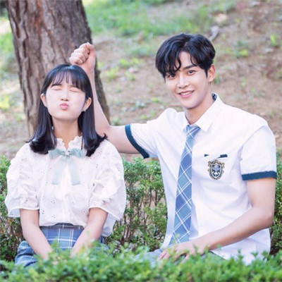 偶然發(fā)現(xiàn)的一天端午一天情侶頭像 端午哈魯cp情侶頭像無水印6