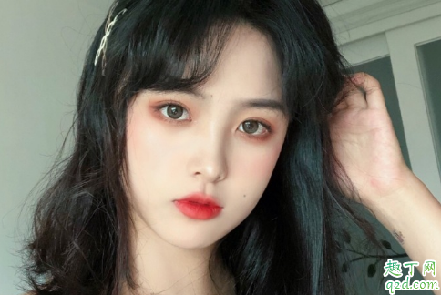 女生不停發(fā)信息男生會(huì)煩嗎 引導(dǎo)男生主動(dòng)聊天有什么技巧1