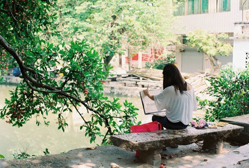 適合有時候感到孤獨寂寞時發(fā)的唯美文藝說說帶圖片12